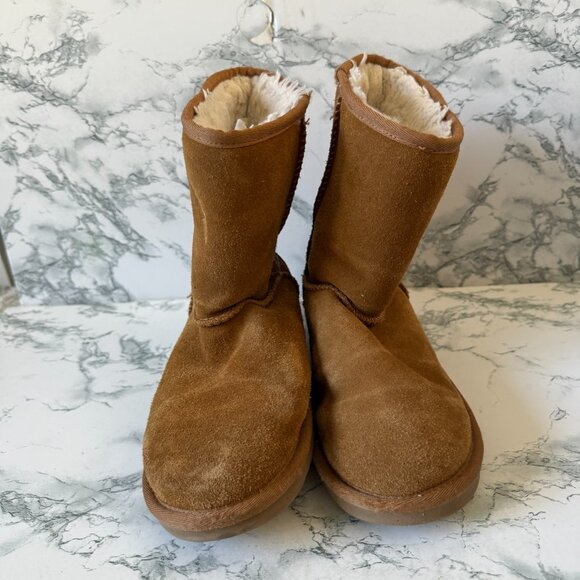 UGG Koolaburra Youth 6 Koola Short Boot Brown Suede Shearling Pull On Shoe STAIN - Picture 2 of 7